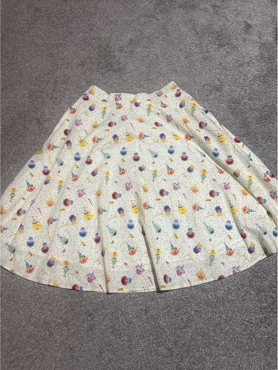Tulip B Dresses & Skirts - NWT Tulip B  XL White A line Swing Skirt Sesame Street Character Print